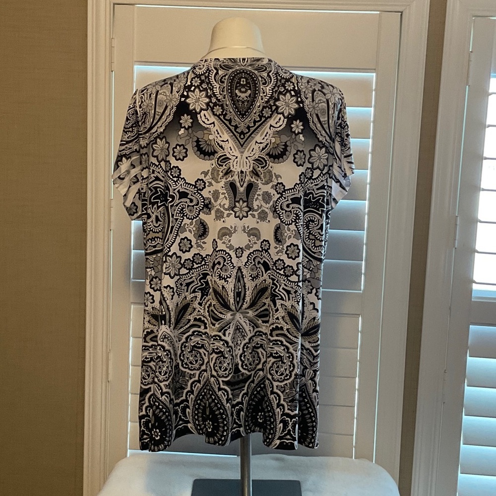 Apt. 9 Black and White Patterned Blouse - Picture 4 of 8